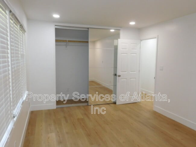 Building Photo - 2789 Narron Ct SW