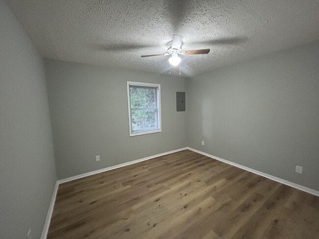 Building Photo - 59 Kenway St