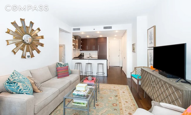 Building Photo - Chelsea 1 Bed W/D &amp; Balcony $6800