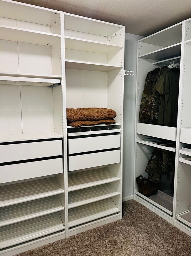 Building Photo - Charming 3-Bedroom Home with Modern Amenities and Elegant Finishes