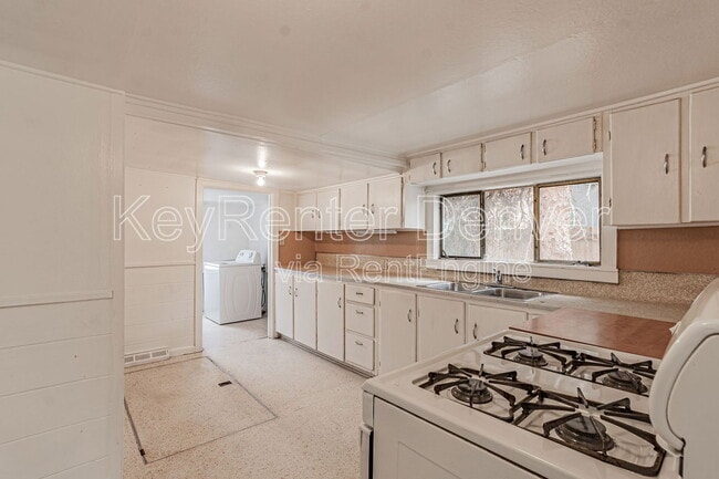 Building Photo - 3960 Wolff St
