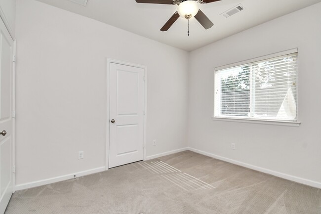 Building Photo - 190 Kendrick Pines Blvd