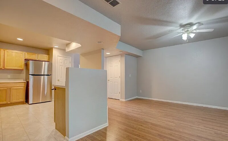 Building Photo - 6615 Desert Willow Way