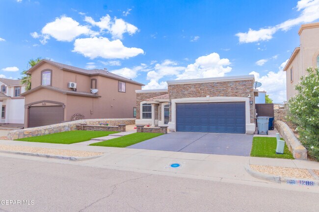Building Photo - 12865 Little Misty Ln