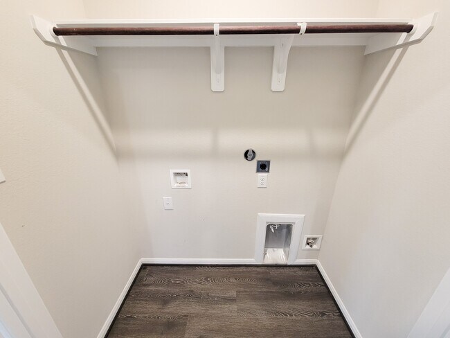 Building Photo - 10423 Astor Pt Trl