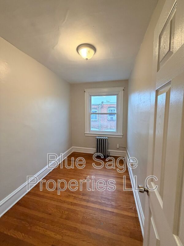 Building Photo - 7026 Radbourne Rd
