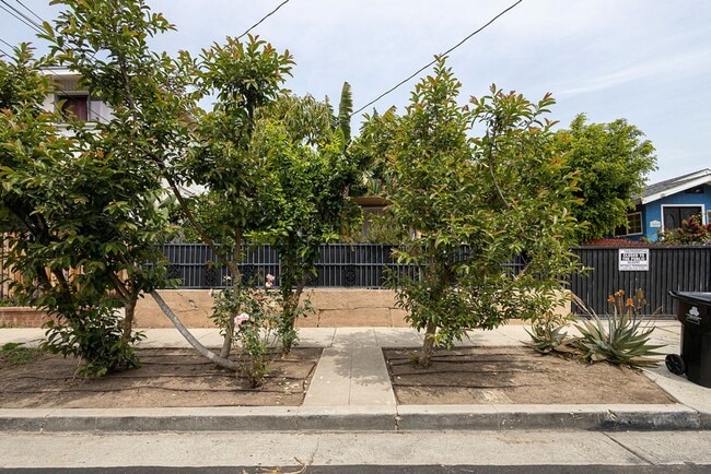 Building Photo - 3463 Plata St