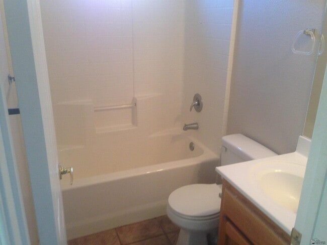 Building Photo - 10176 E 37th St