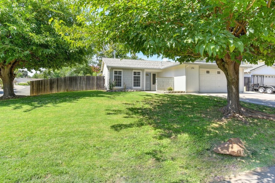 Building Photo - 7101 Stanford Oak Dr