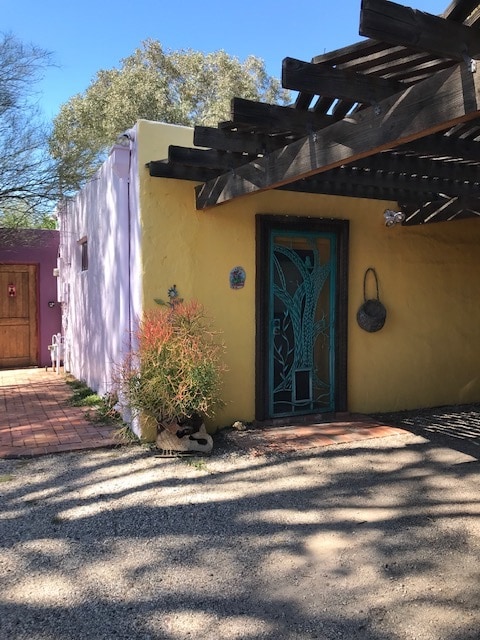 Building Photo - 114 S Calle El Centro