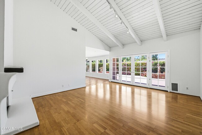 Building Photo - 1090 Elfstone Ct