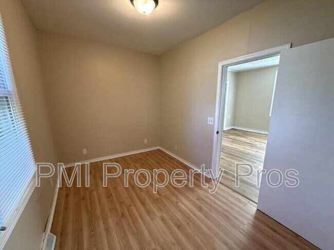 Building Photo - 2945 N 23rd St