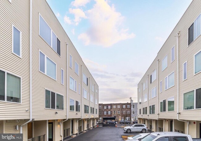 Building Photo - 2612 Braddock St