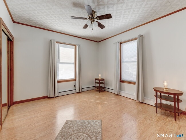 Building Photo - 176 New Litchfield St