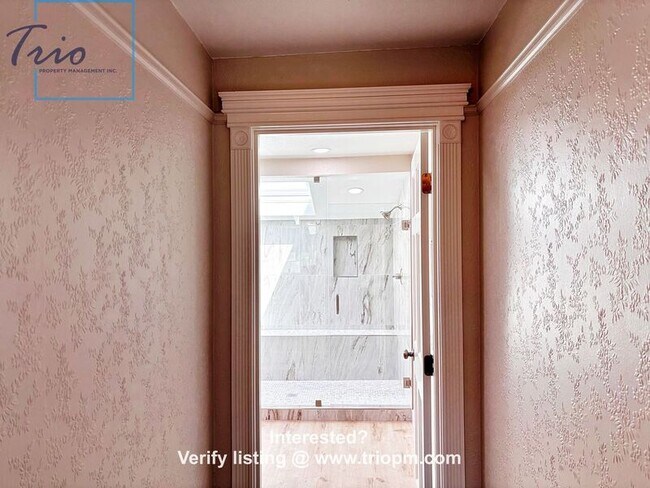 Building Photo - 2693 Chula Vista Dr