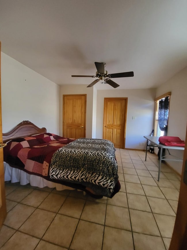 Building Photo - FOR LEASE!! Country Living