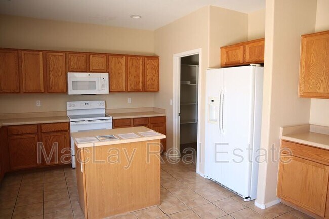 Building Photo - 6917 W St Charles Ave