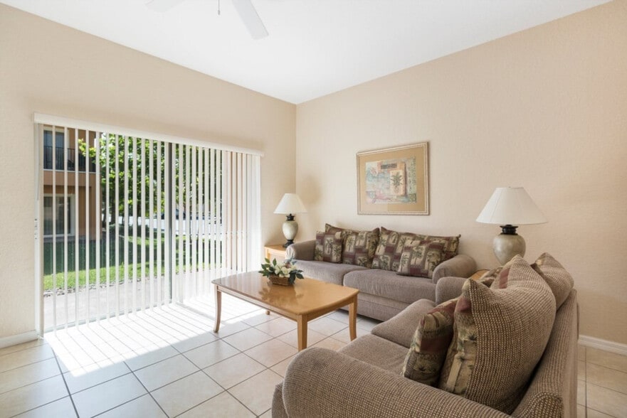 Building Photo - 2705 Roadster Ln