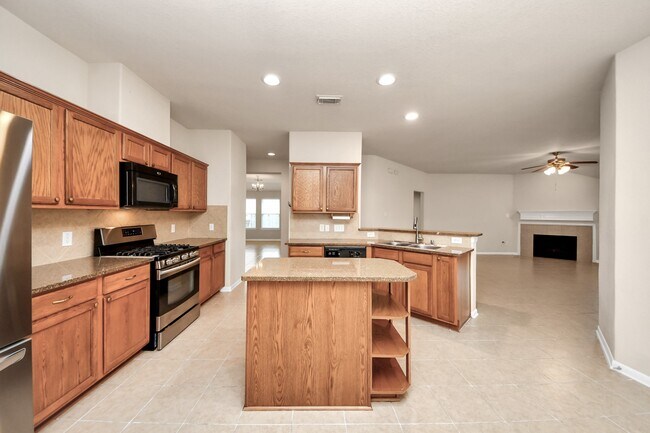 Building Photo - 7730 Trail Hollow