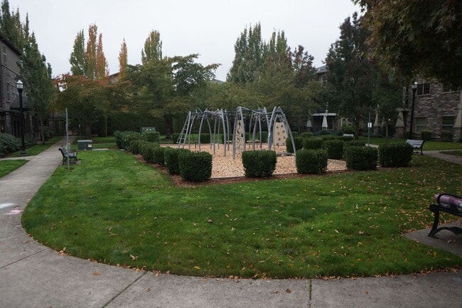 Building Photo - Beaverton Luxury Condo - Tanasbourne area - APPLICATION PENDING