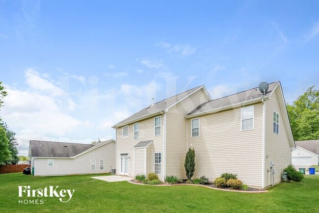Building Photo - 705 Hawthorn Ridge Dr