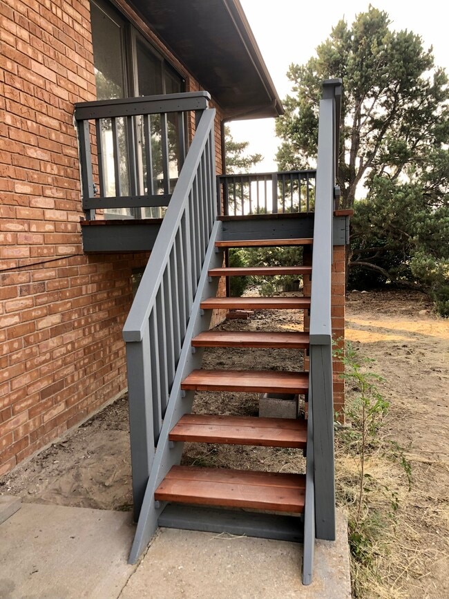 Building Photo - 738 S Watermelon Dr