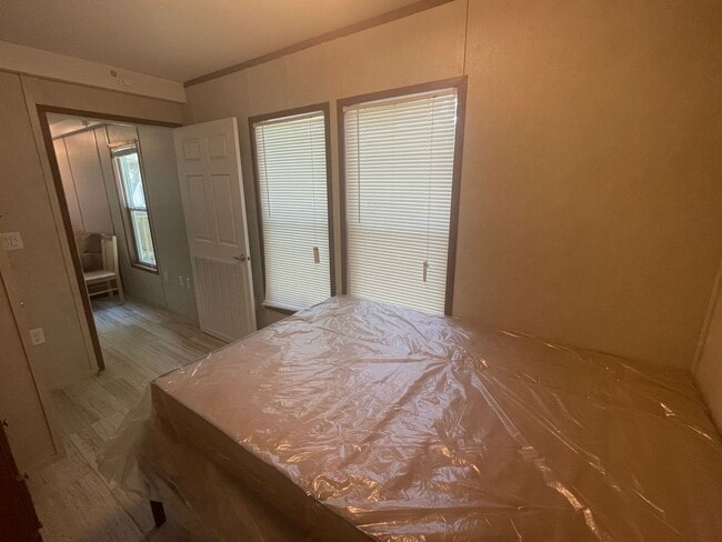 Building Photo - NEW 1 BEDROOM TINY HOME