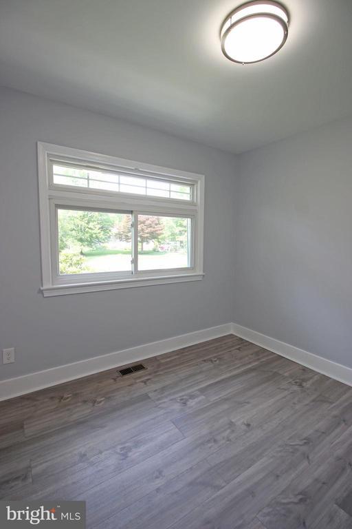 Building Photo - 6811 Glenmont St