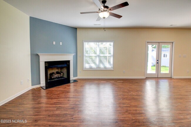 Building Photo - 262 Independence Blvd