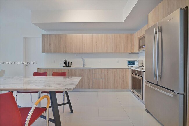 Building Photo - 2960 NE 207th St