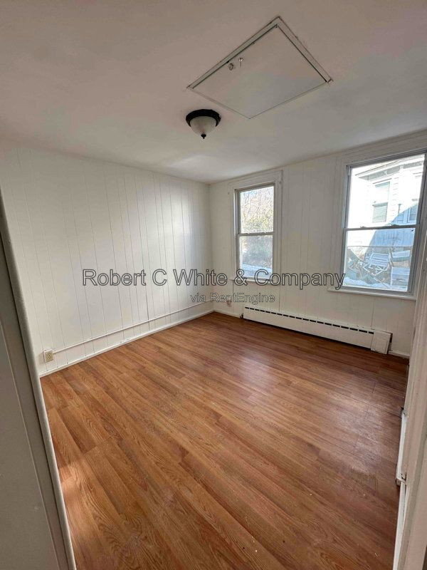 Building Photo - 16 Spaulding St