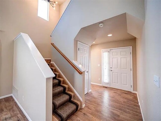 Building Photo - BEST CLASS