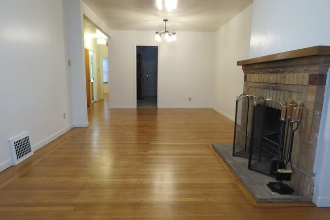 Building Photo - Cow Hollow - 2 Bedroom Flat