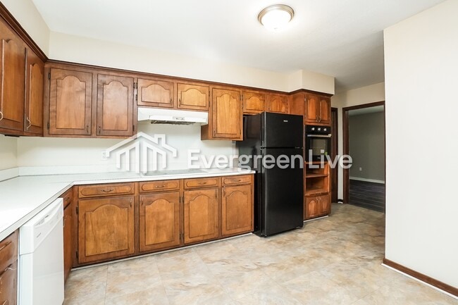 Building Photo - 5805 Baxter Dr