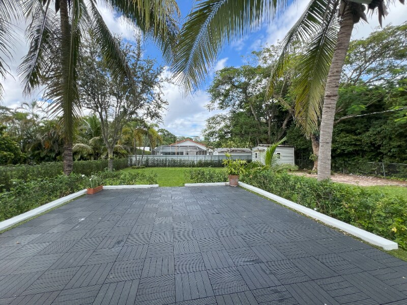 Building Photo - 6415 SW 82nd St
