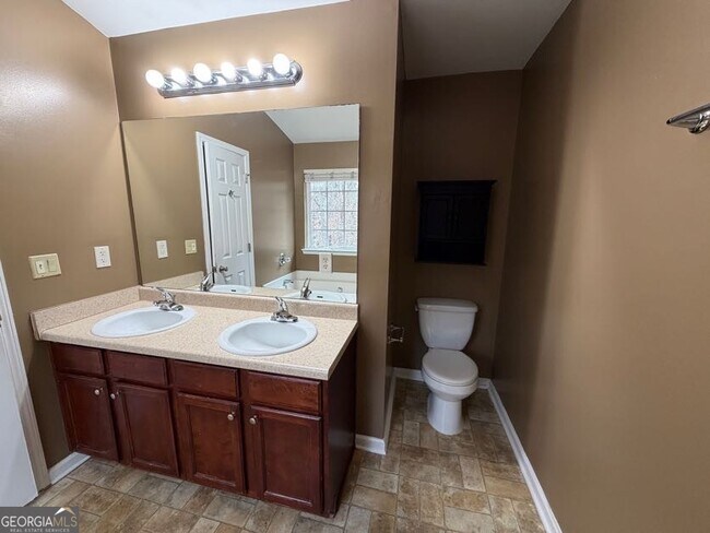 Building Photo - 2473 Capella Cir SW