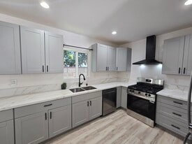 Building Photo - 1658 W 220th St