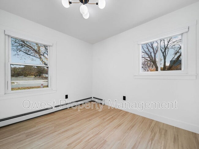 Building Photo - 414 Rose St