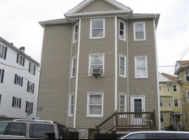 Primary Photo - 227 Eagle St