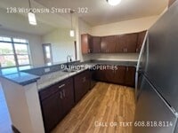 Building Photo - 128 Wisconsin St