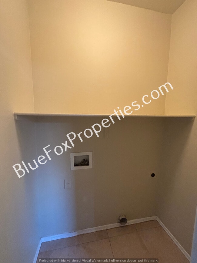 Building Photo - 5389 N Willow Thicket Way