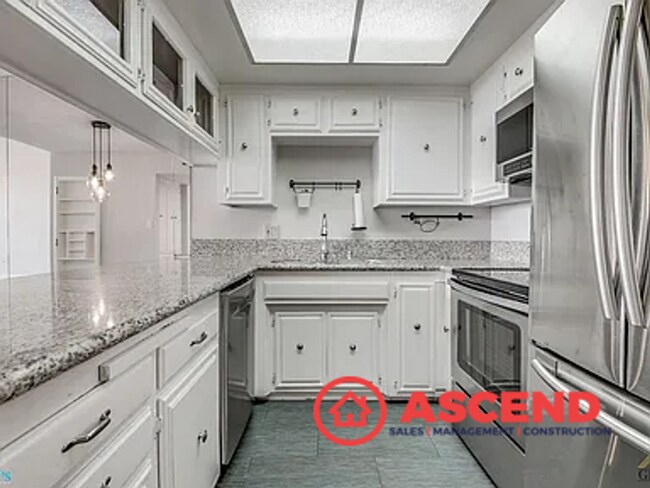 Building Photo - 4200 Boise St