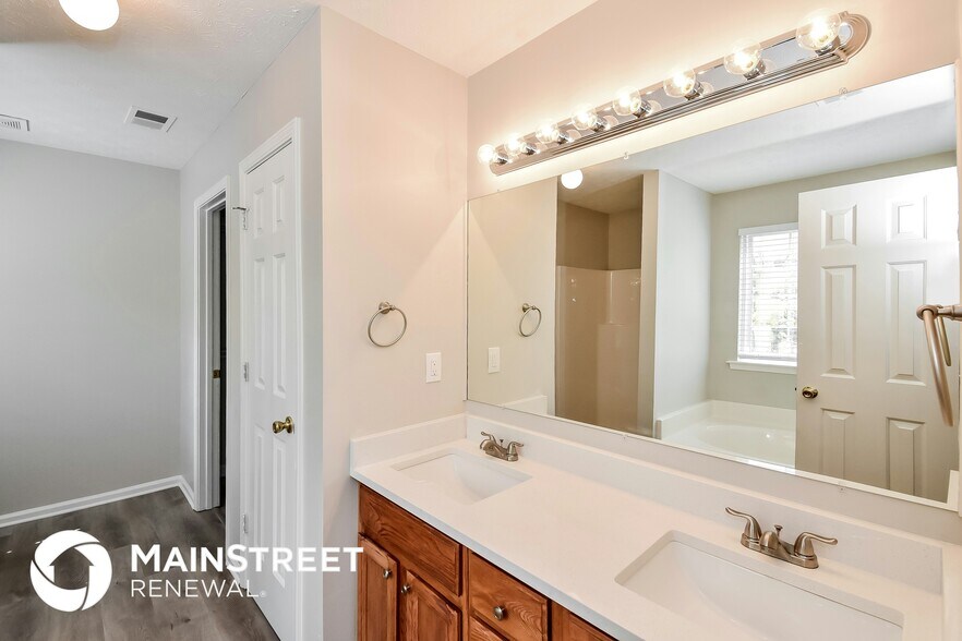 Building Photo - 273 Lenox Ct