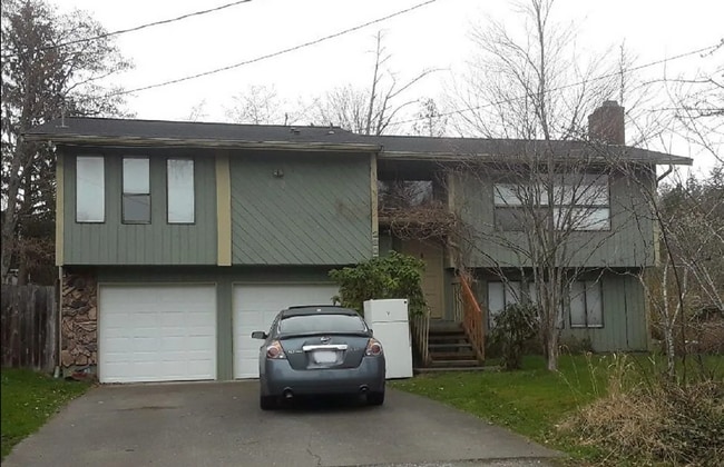 Primary Photo - 5-Bedroom Home for Rent in Barkley Neighbo...