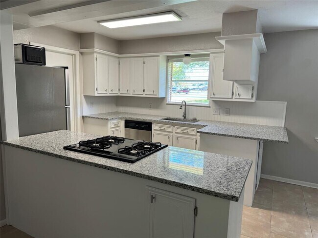 Building Photo - 12607 River Ridge Dr
