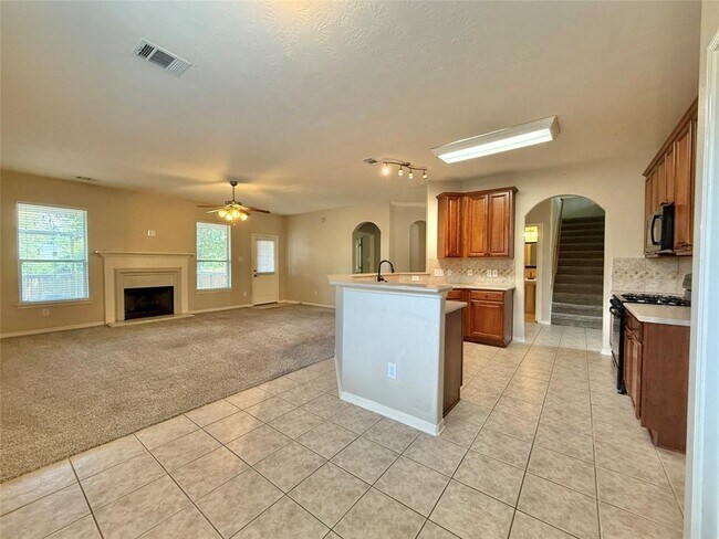 Building Photo - 25314 Oak Knot Dr