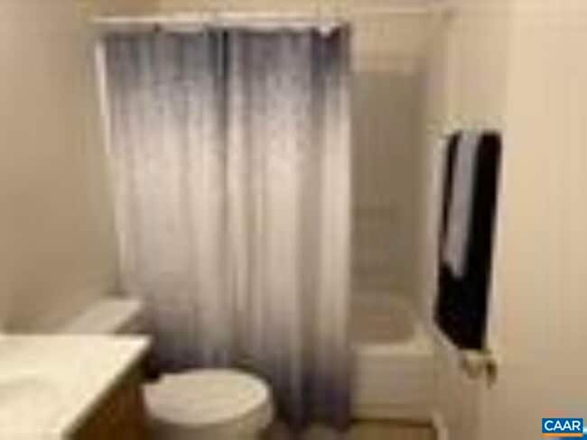 Building Photo - 638 Crumpet Ct
