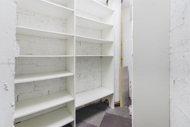 Building Photo - 19195 NE 36th Pl