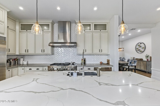 Building Photo - 3810 E Campbell Ave