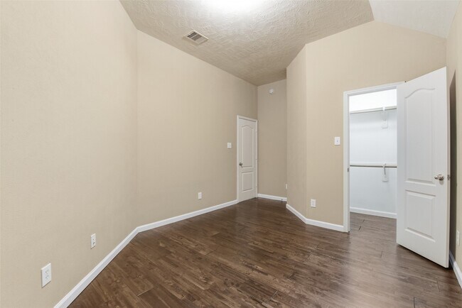 Building Photo - 24938 Crystal Stone Ln